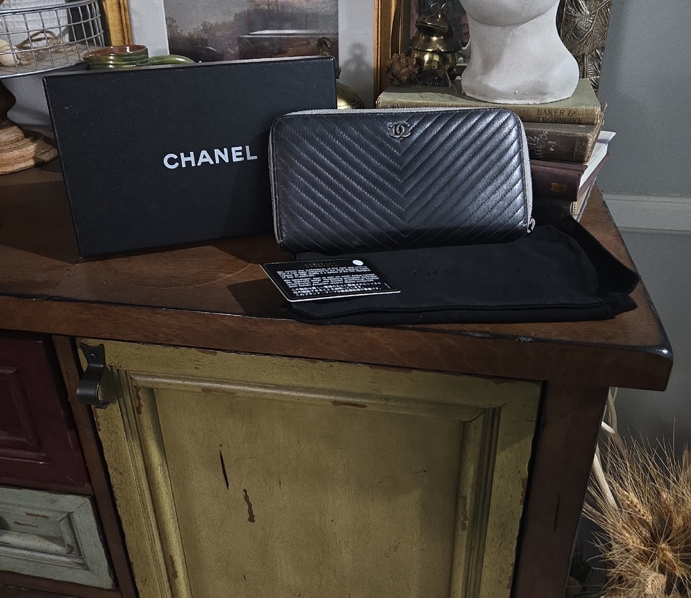 CHANEL Metallic Silver /Black Chevron Wallet